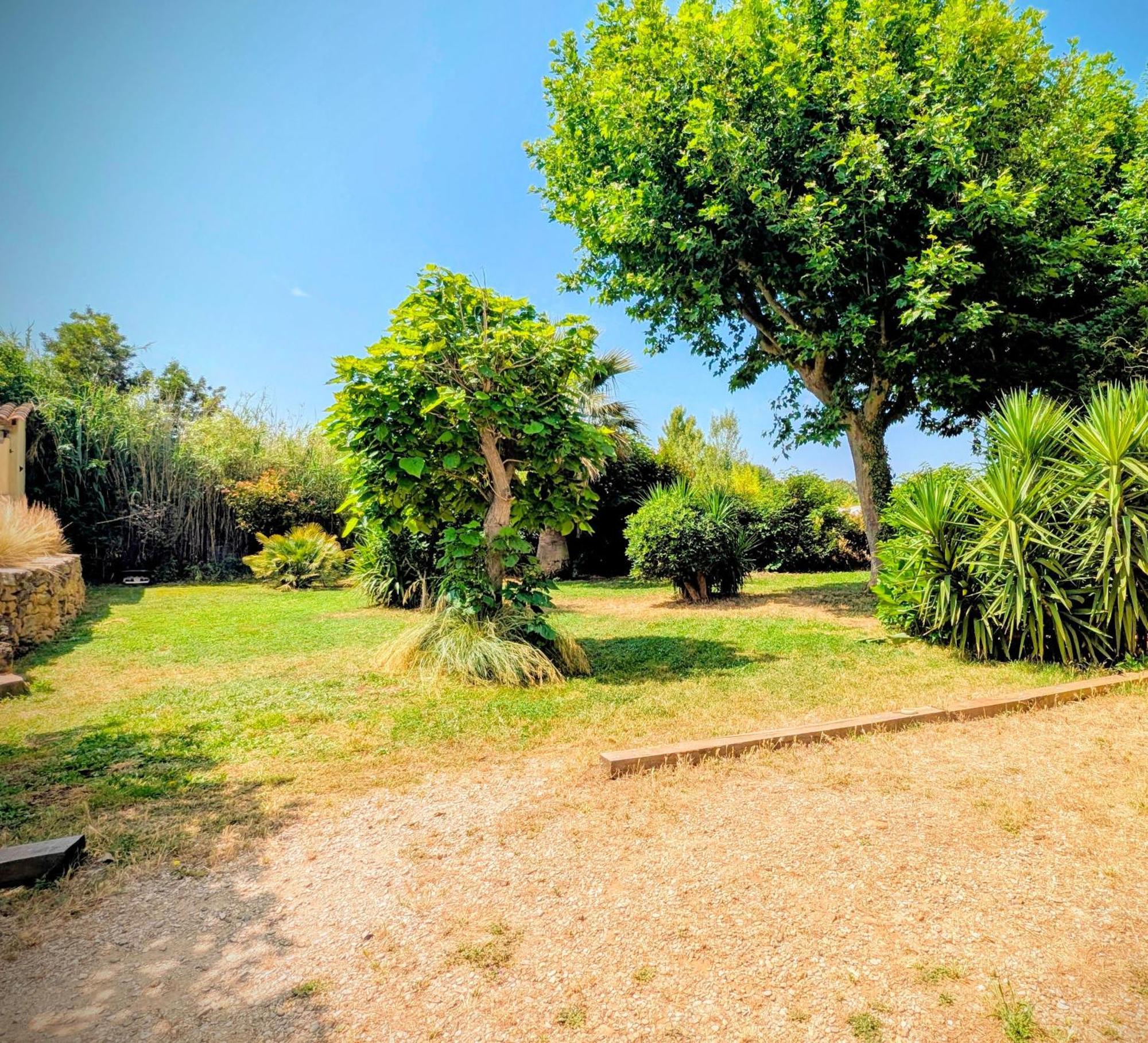 Apartment Entressen: Piscine, Jeux Et Pétanque
